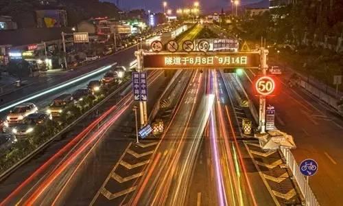 娱乐吃瓜酱地铁,娱乐吃瓜酱的趣味日常