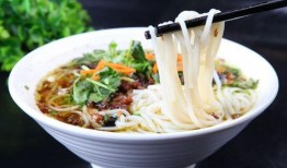 网红爆料咬米线视频,这米线太诱人了！